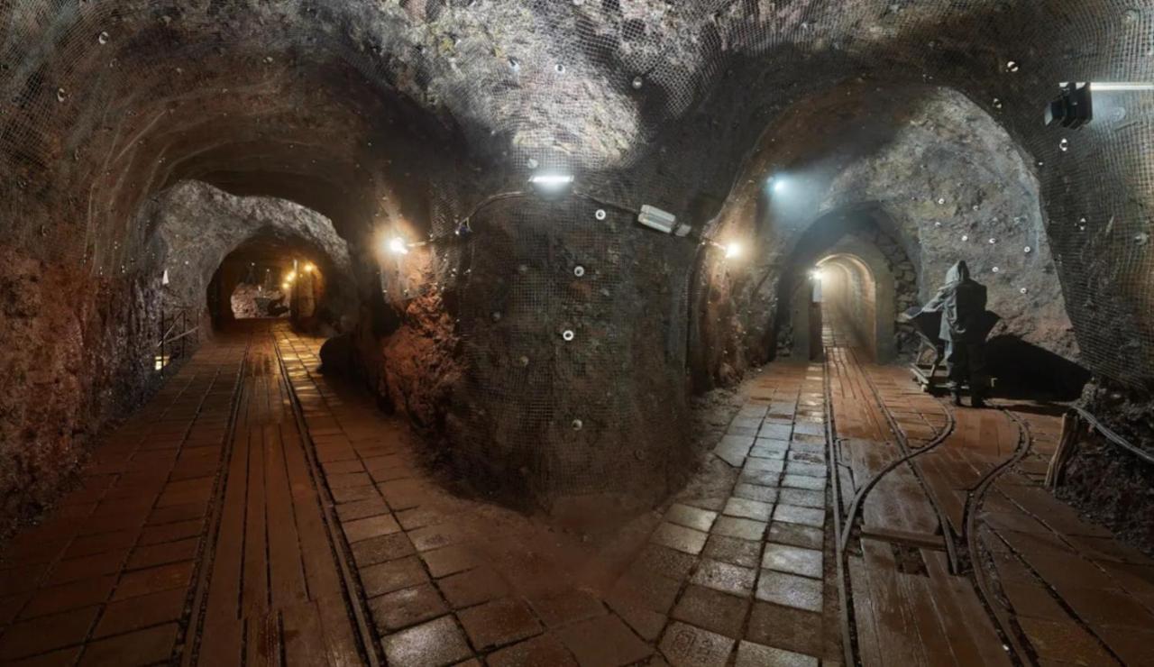 Srub Na Svahu Sjezdovky V Radvanicich Radvanice  Exterior photo