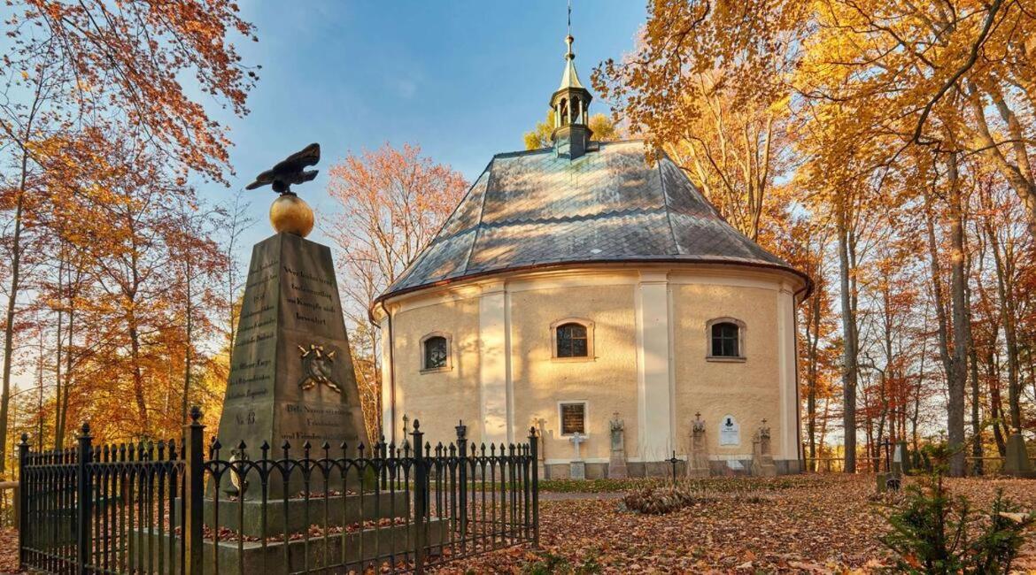 Srub Na Svahu Sjezdovky V Radvanicich Radvanice  Exterior photo