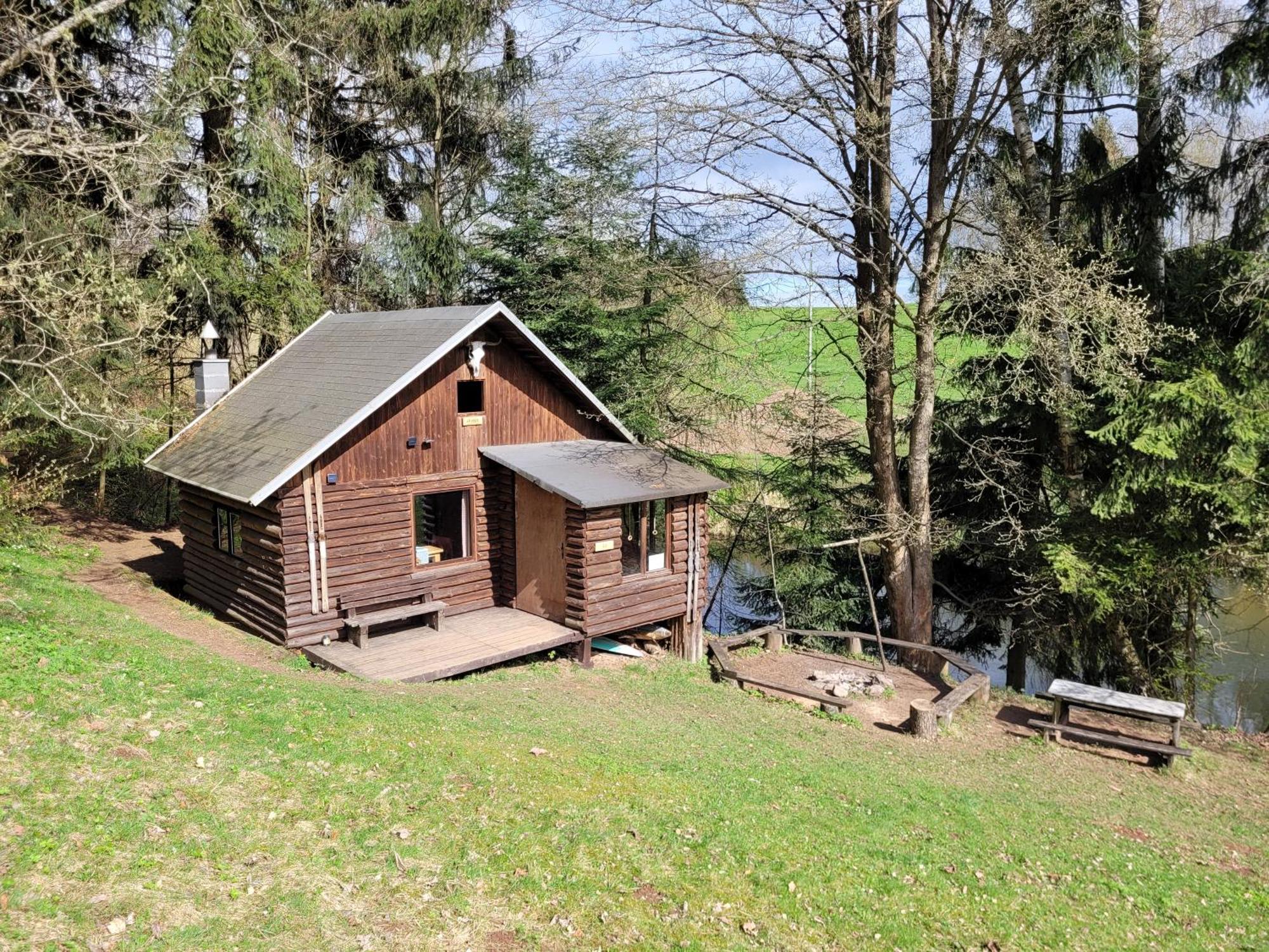 Srub Na Svahu Sjezdovky V Radvanicich Radvanice  Exterior photo