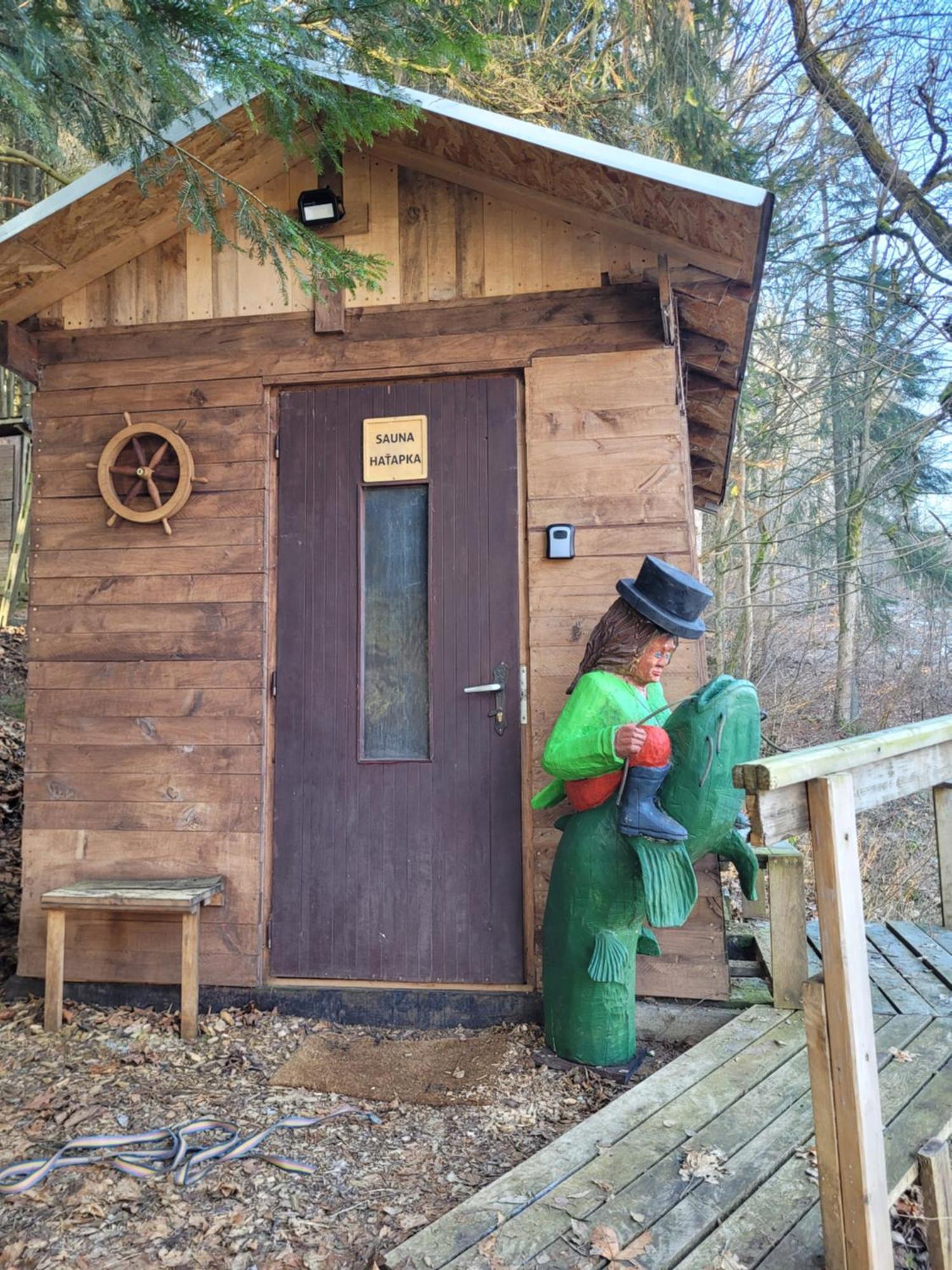 Srub Na Svahu Sjezdovky V Radvanicich Radvanice  Exterior photo